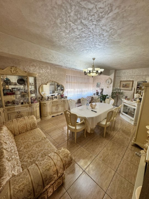 Apartament 2 camere 61mp + loc de parcare zona BLD Socola