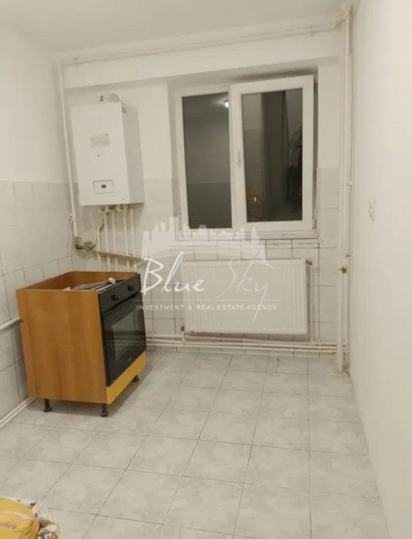 Bdul Tomis Apartament 2 camere dec etaj intermediar