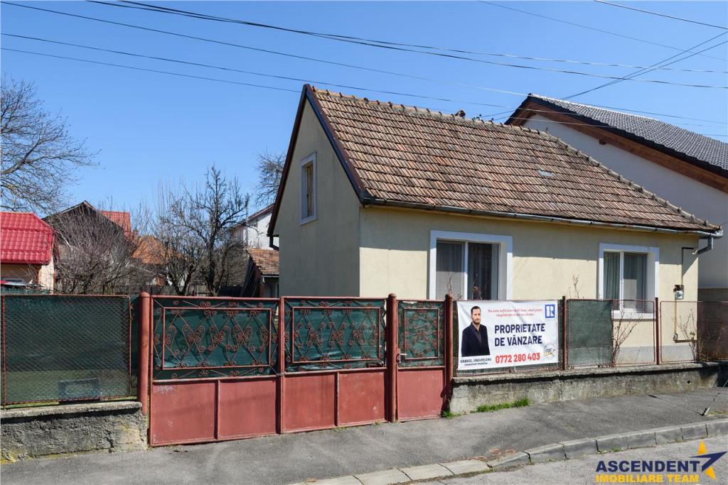 OFERTA REZERVATA!!Investitie inteligenta, casa cu 500 mp de