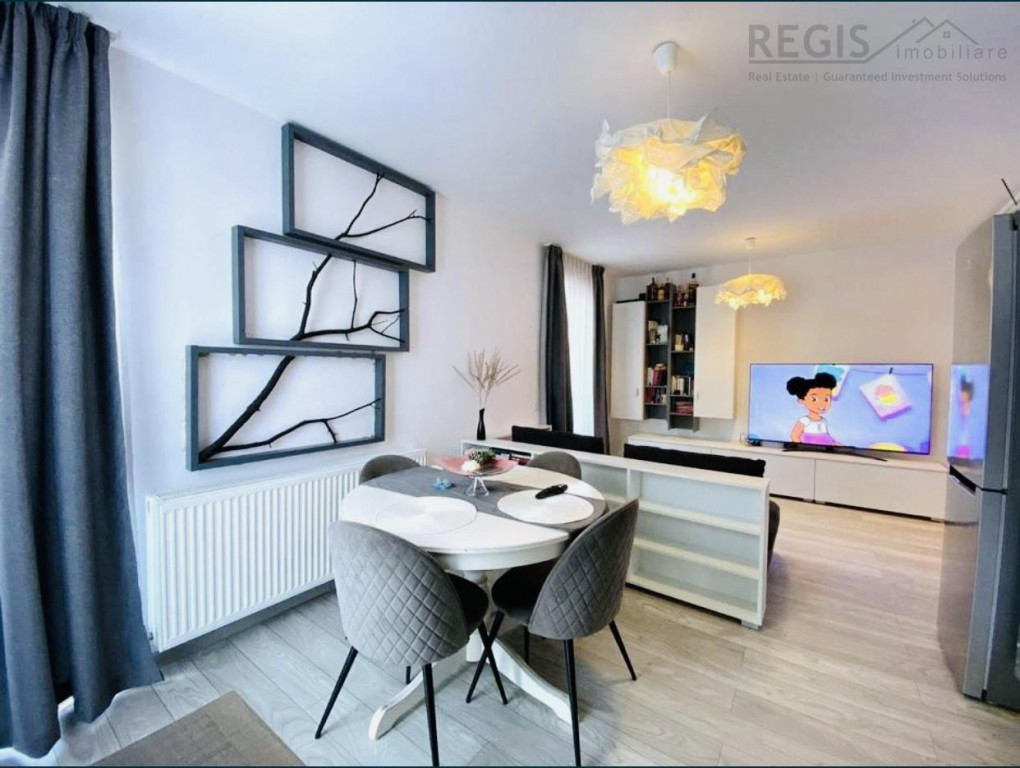 Apartament 3 camere | Curte privata | 2 Parcari | Sanpetru