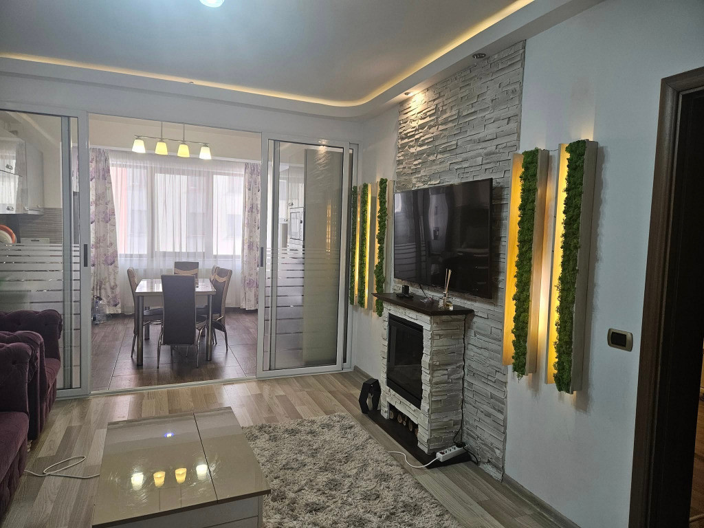 Apartament de 3 camere zona TRACTORUL