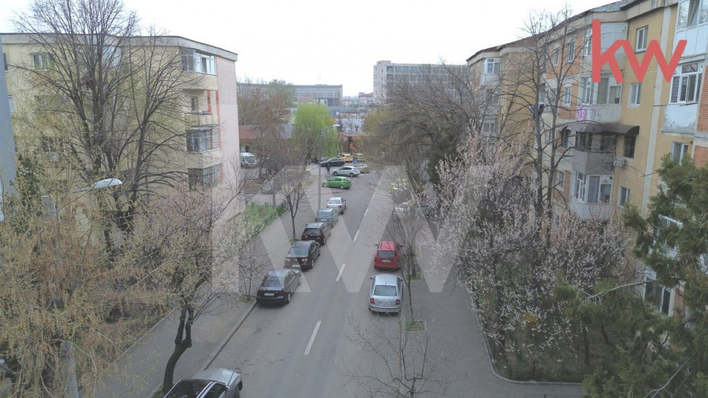 Apartament 3 camere decomandat, 1 Mai, centrala termica