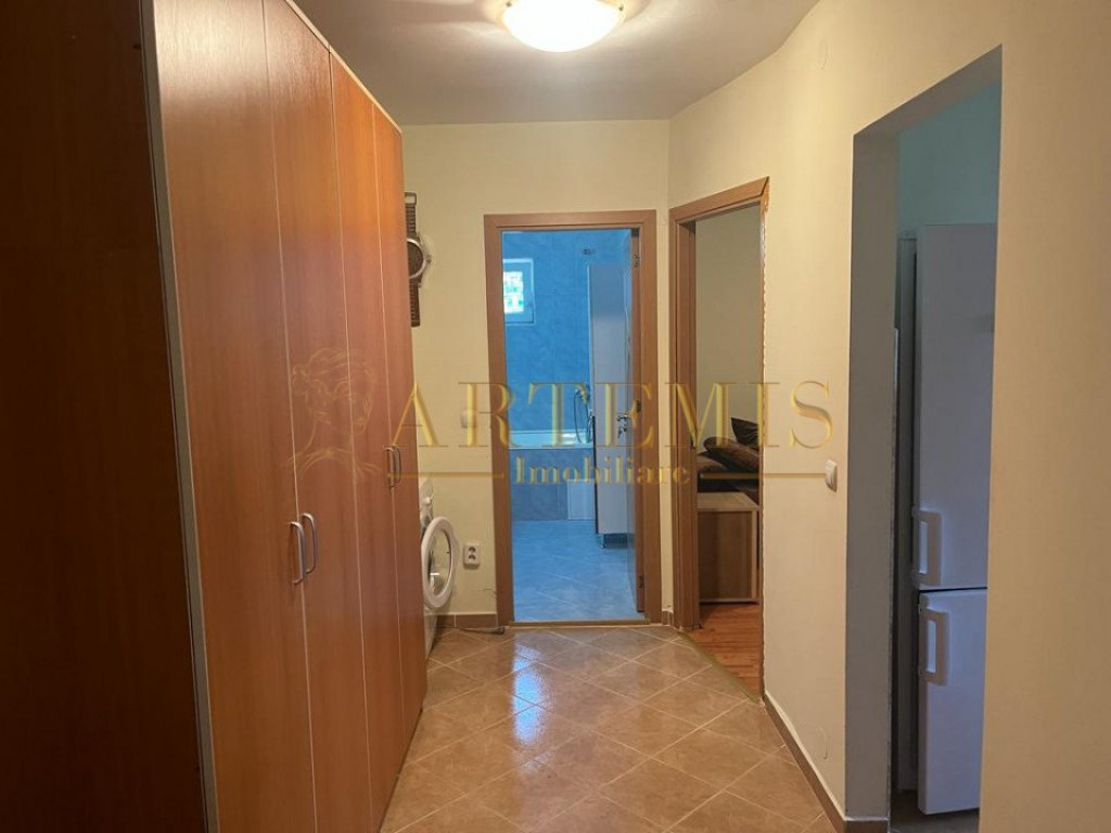 Apartament de 2 camere, decomandat, 54 mp., zona Eroilor