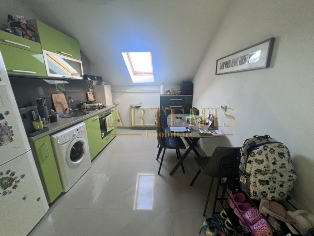 Apartament de 2 camere, decomandat, 52 mp., zona Zorilor