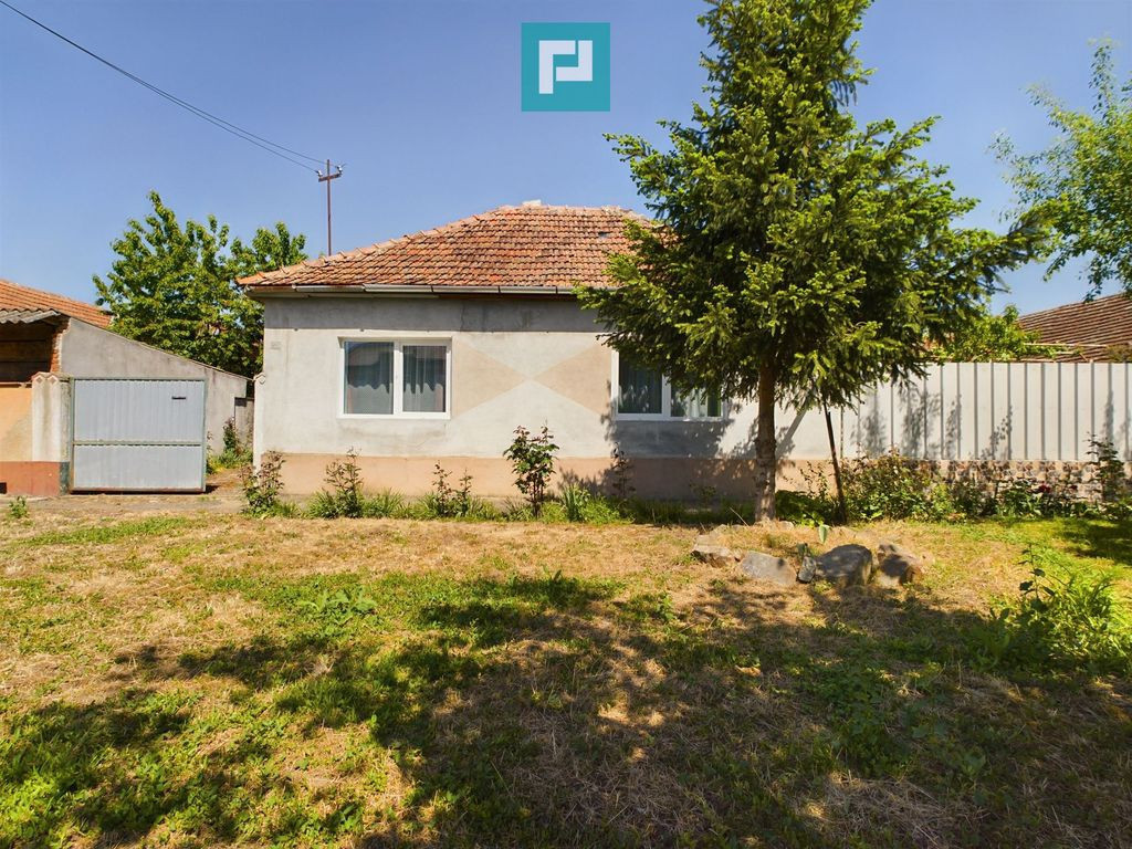 Casă cu 4 camere în Cruceni