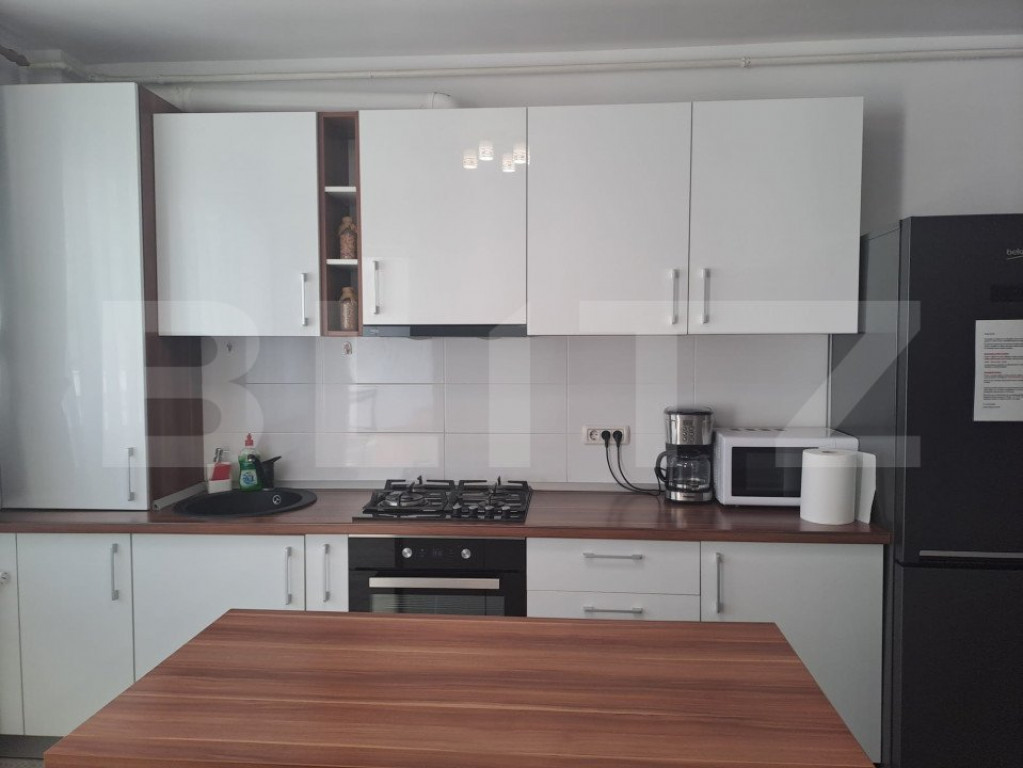 Apartament cu 3 camere, 63 mp, terasa panoramica, zona Tract