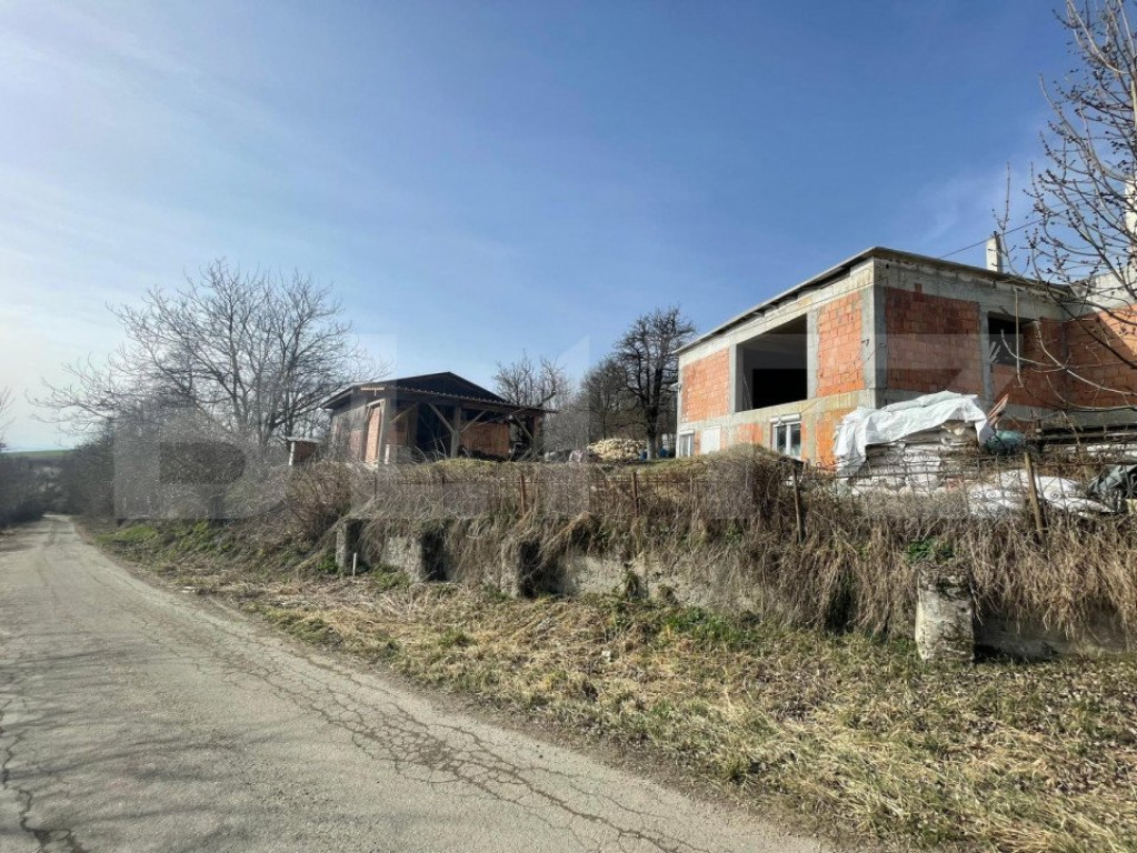 Casa in constructie de vanzare, 5 camere, 180 mp, teren 2000