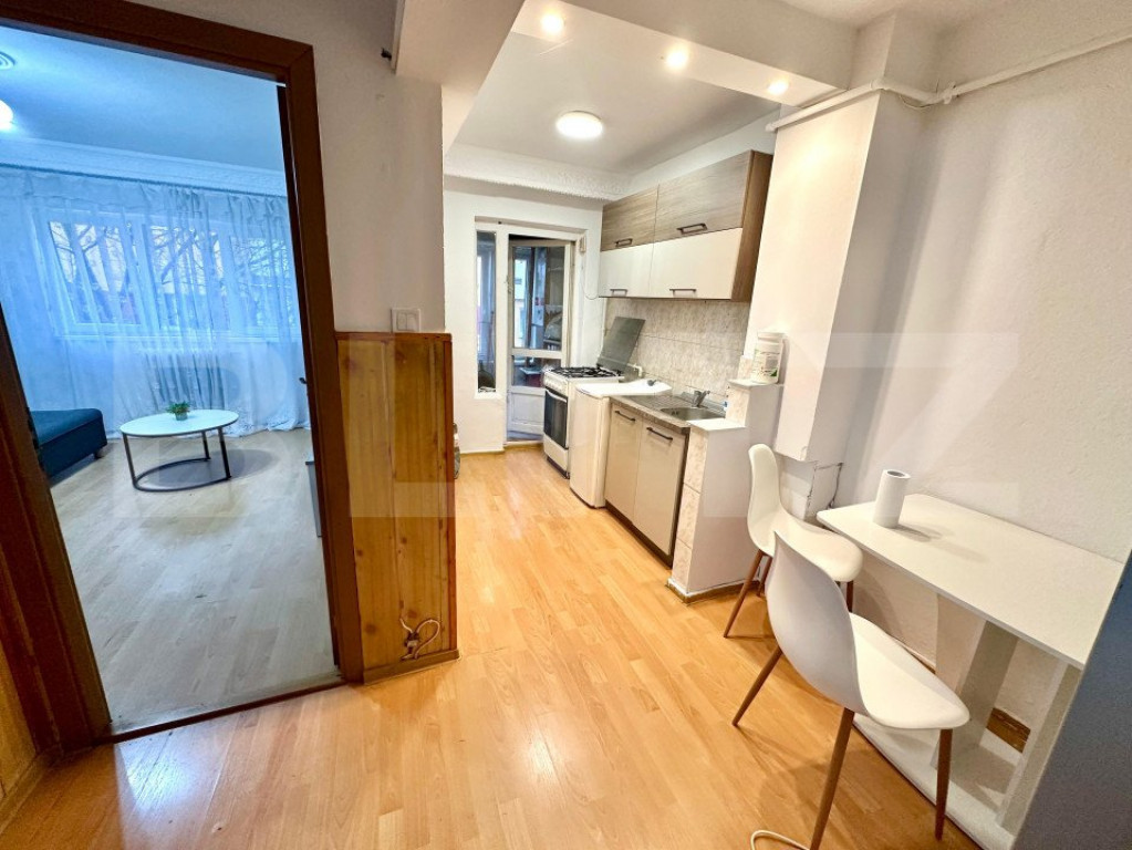 Garsonieră de închiriat – complet mobilată și utilată