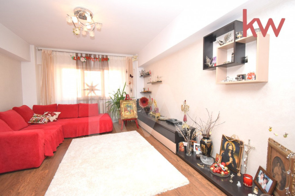 Apartament etajul 1, Brazda lui Novac, 4 camere decomandat