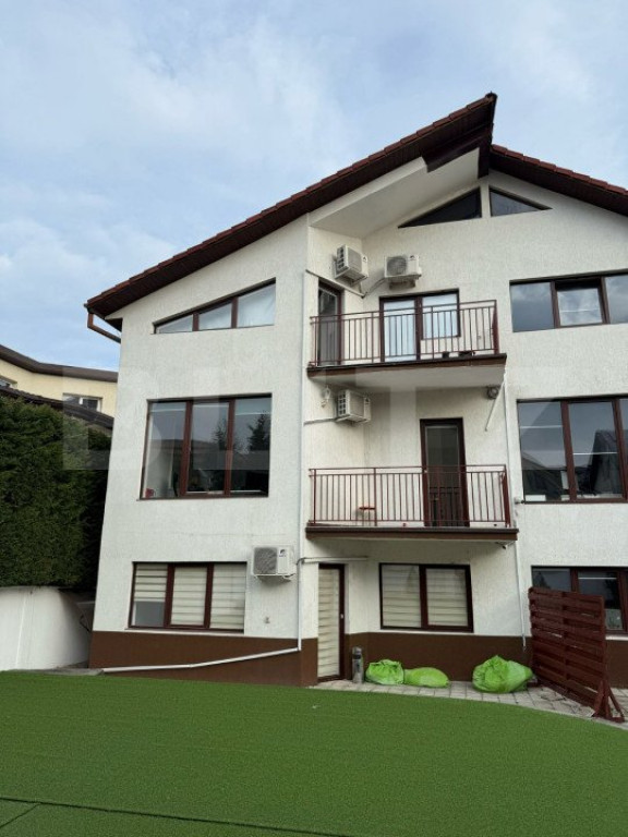 Casa moderna pentru birouri, 7 incaperi, 280 mp, zona Europa