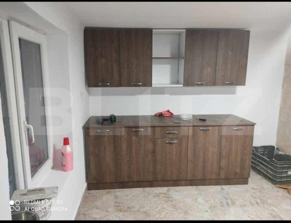 Casa de vanzare, cu 2 camere, 100 mp, teren 2000 mp, Bistrit