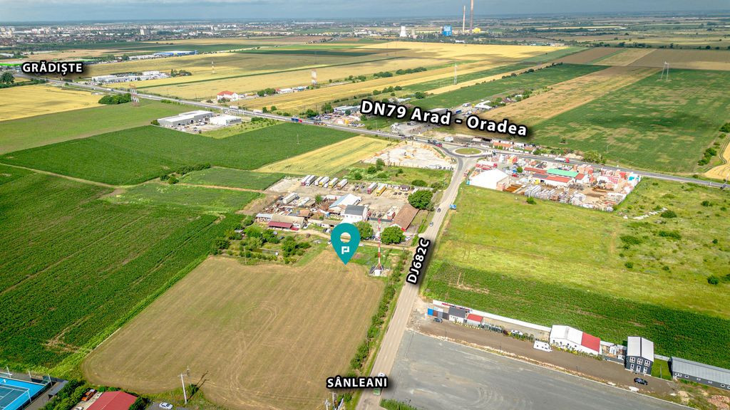 Teren intravilan 5500 mp Sânleani
