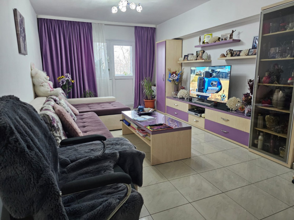 Apartament 4 camere situat in zona Tomis Nord