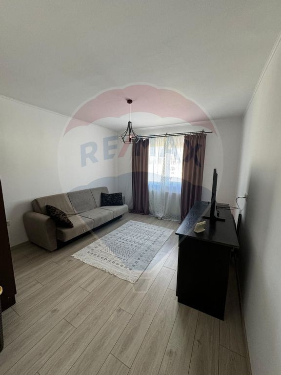 Garsoniera et. 4 Siretului