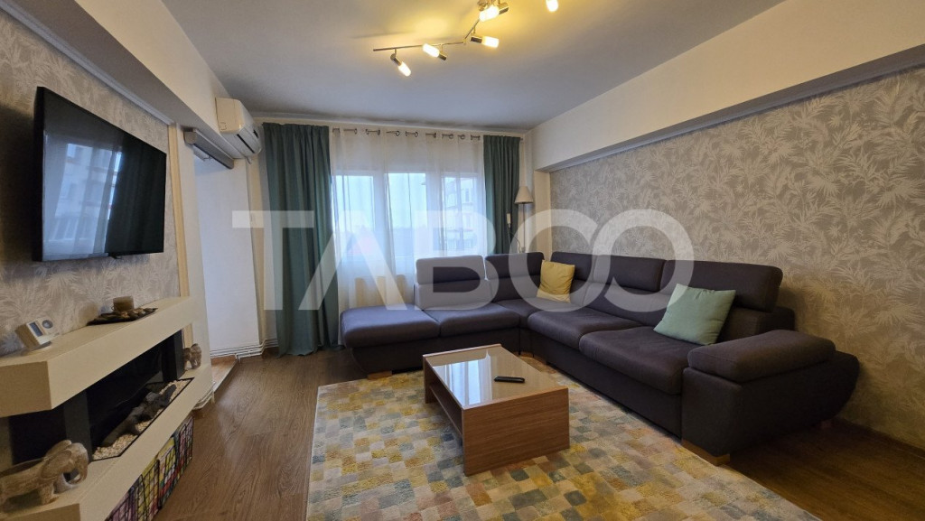 Apartament decomandat 4 camere 2 bai etaj intermediar de van