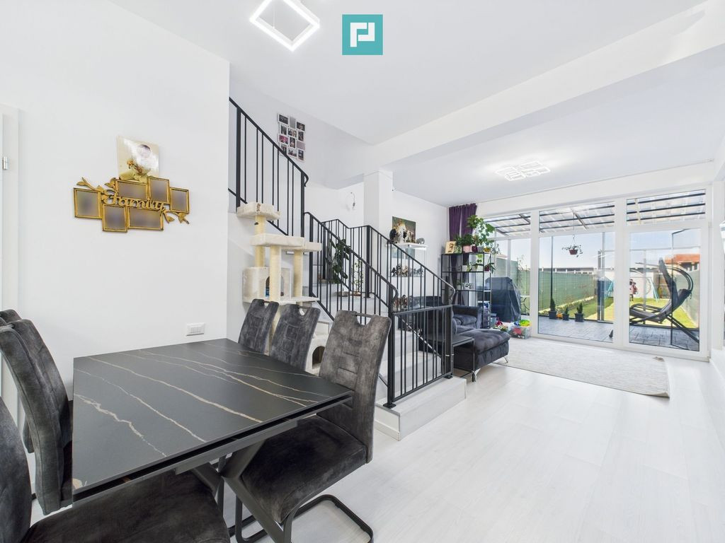 Duplex 1/2 mobilat şi utilat în Săcălaz