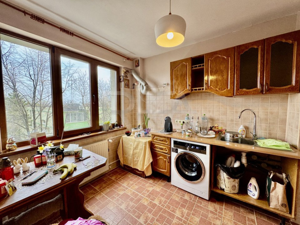 3 camere in Domenii, langa Liceul Nicolae Iorga