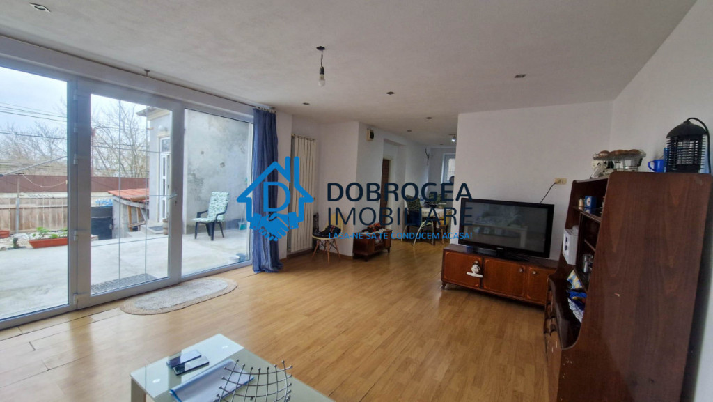 ZONA 23 AUGUST-CASA 4 CAMERE, TEREN 931 MP