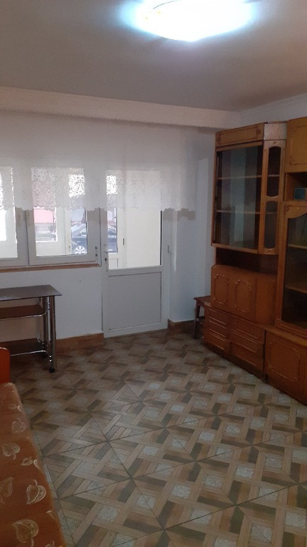 Garsoniera de inchiriat ,zona Bariera