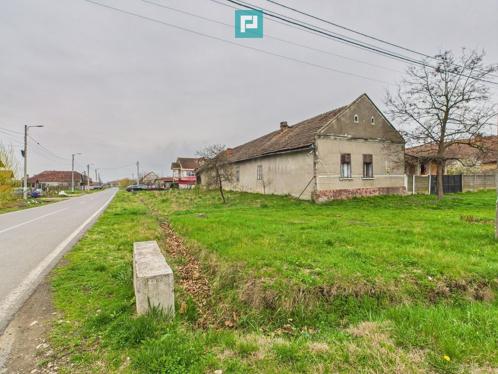 Teren intravilan cu casă demolabilă, Dudeștii Noi