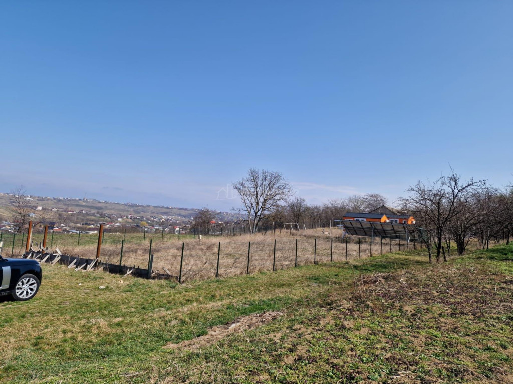 Teren intravilan - 2200 mp - Stancesti - Mihai Eminescu