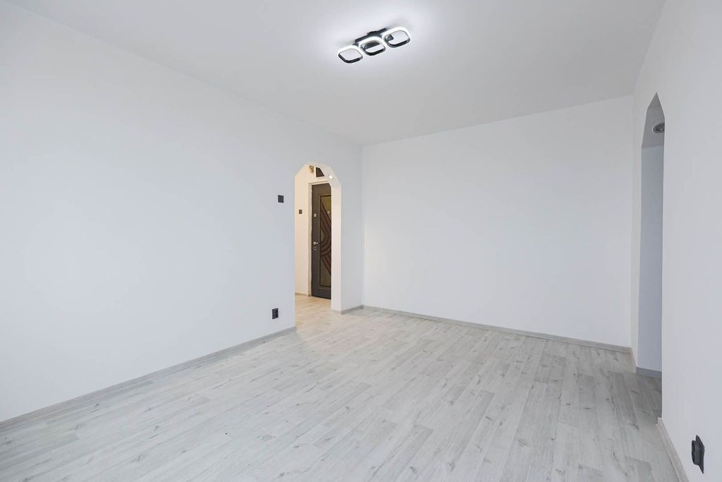 Apartament 2 camere, renovat și disponibil imediat în F...