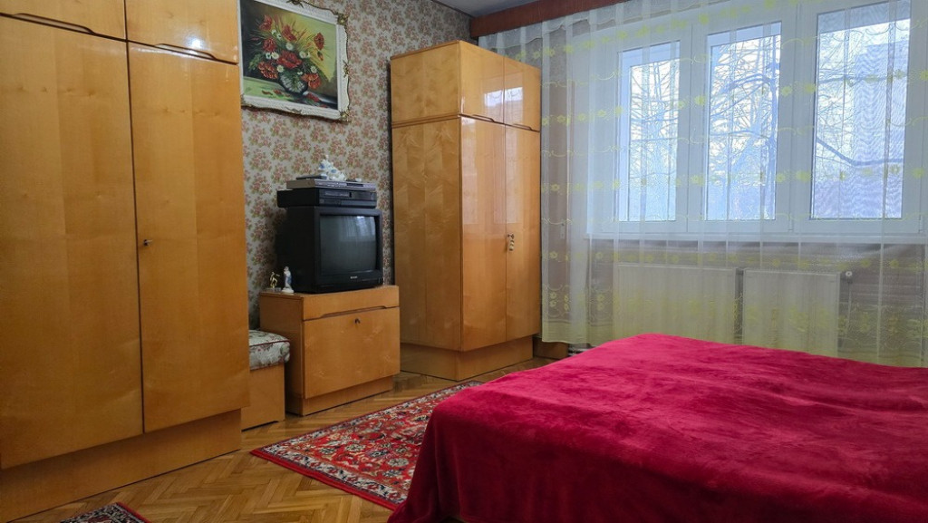 Apartament trei camere in Deva, str. Carpati, etaj 1