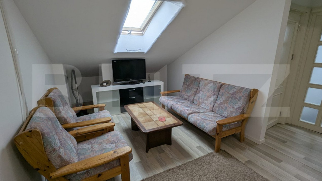 Apartament cu 3 camere, 55 mp, zona Valea Lupului