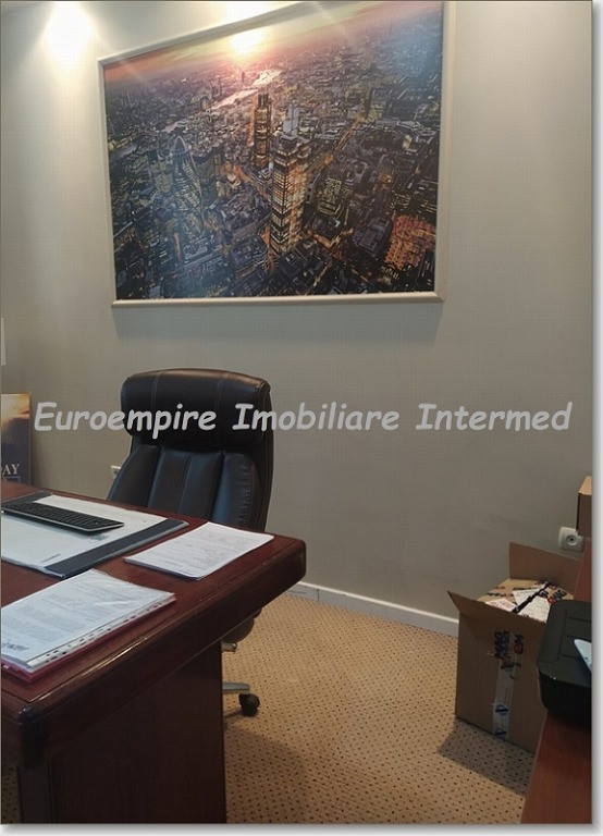 De inchiriat spatiu comercial zona Centru