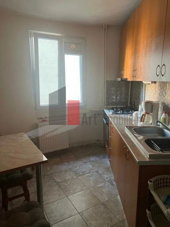 Apartament 2 camere, decomandat, Barajul Sadului, 5 minut...