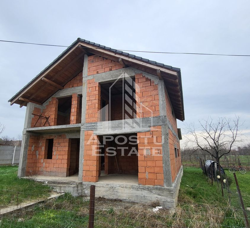 Casa individuala cu 5 camere,teren de 480mp,la rosu,Peciu...