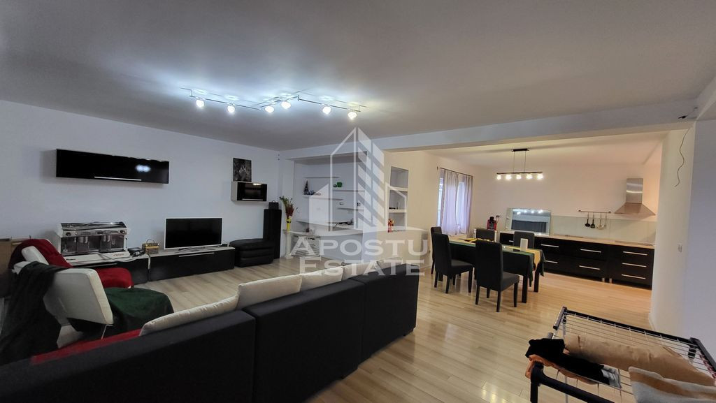 Casa individuala,4 camere garaj si teren de 420mp Beciche...