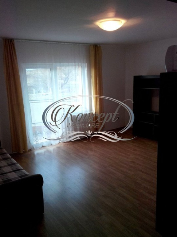 Apartament decomandat, cu parcare