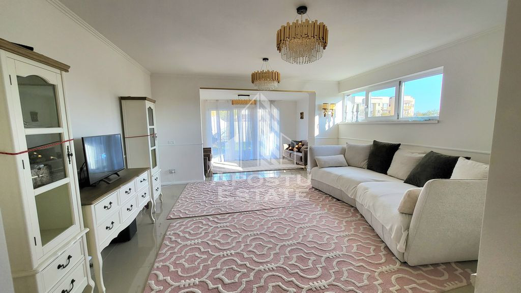 Duplex nou mobilat si utilat,6 camere,Ghiroda