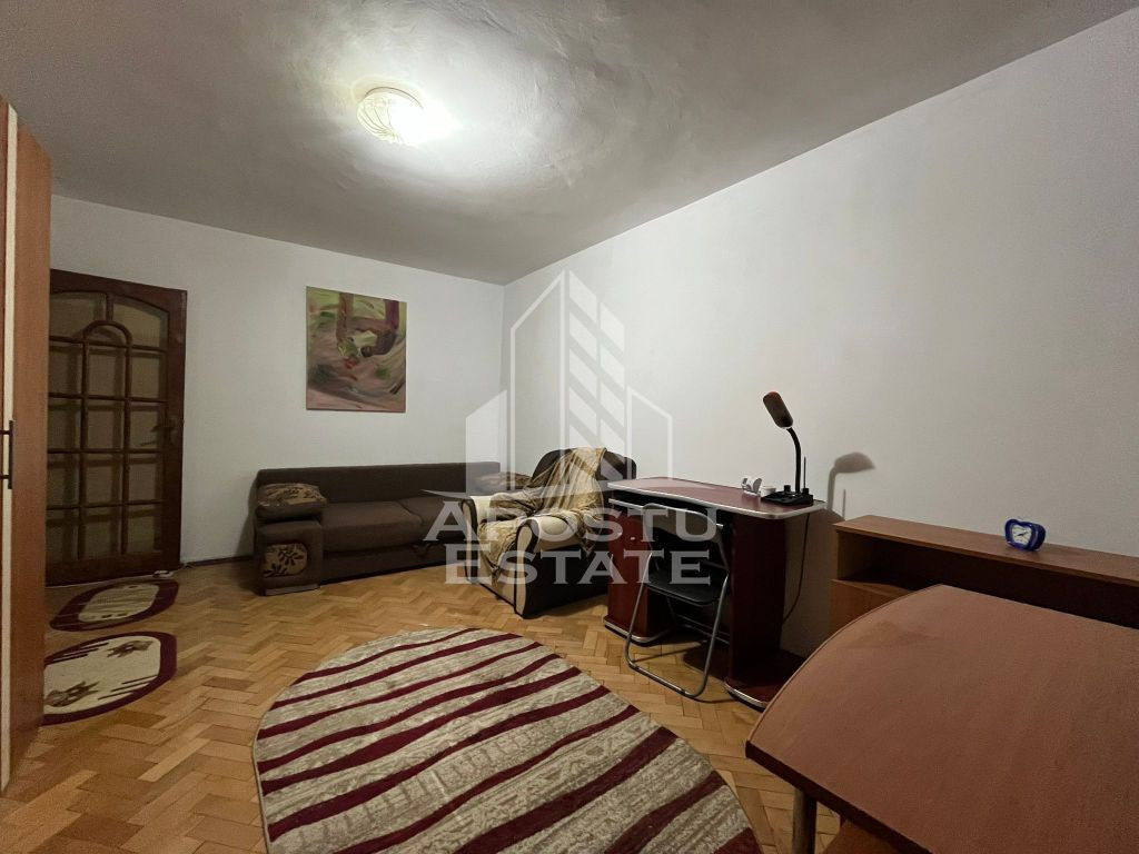 Apartament cu o camera, decomandat, etaj intermediar in z...