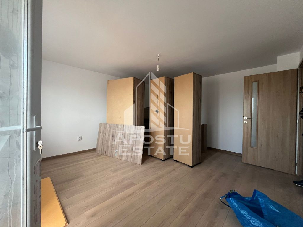Apartament decomandat, complet renovat cu centrala proprie