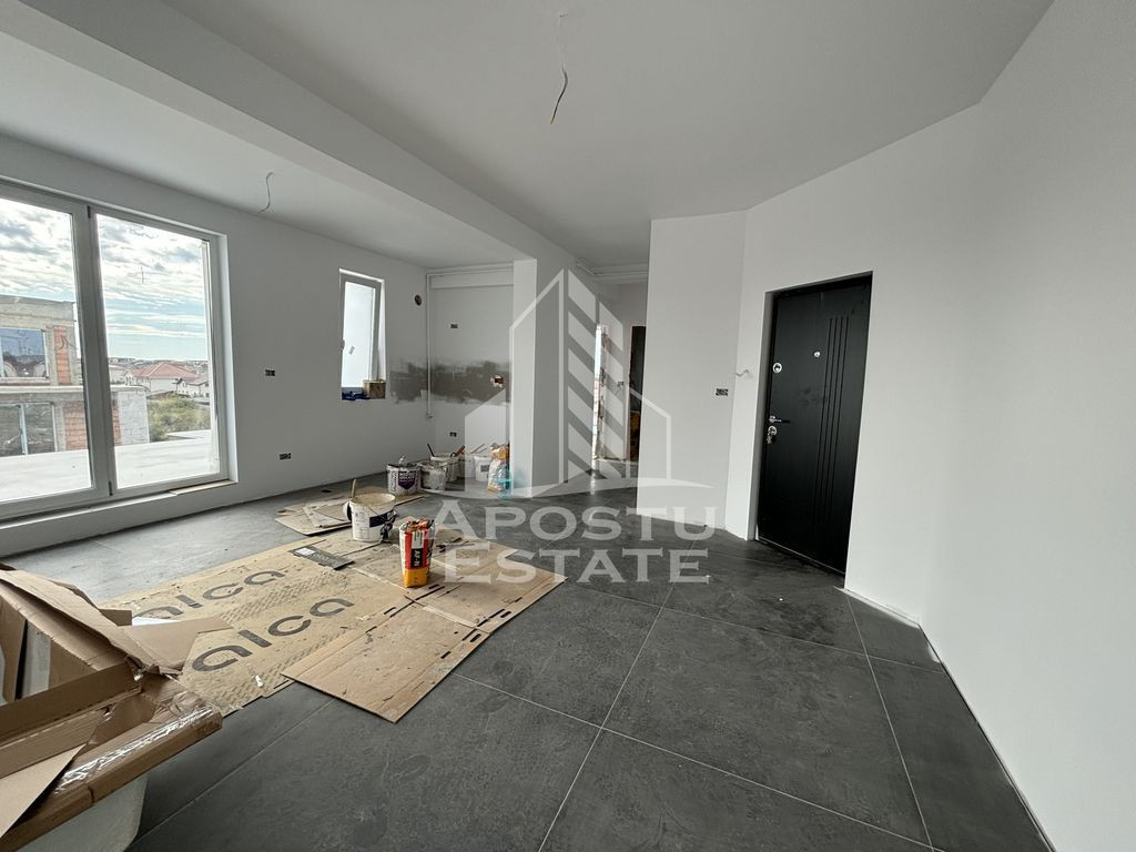 Apartament tip penthouse cu 2 camere, in Ciarda Rosie, te...
