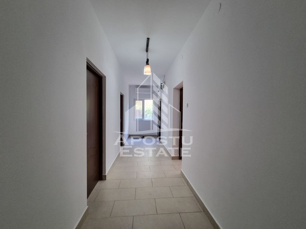 Casa individuala cu 3 camere in Calea Sagului, cu curte s...