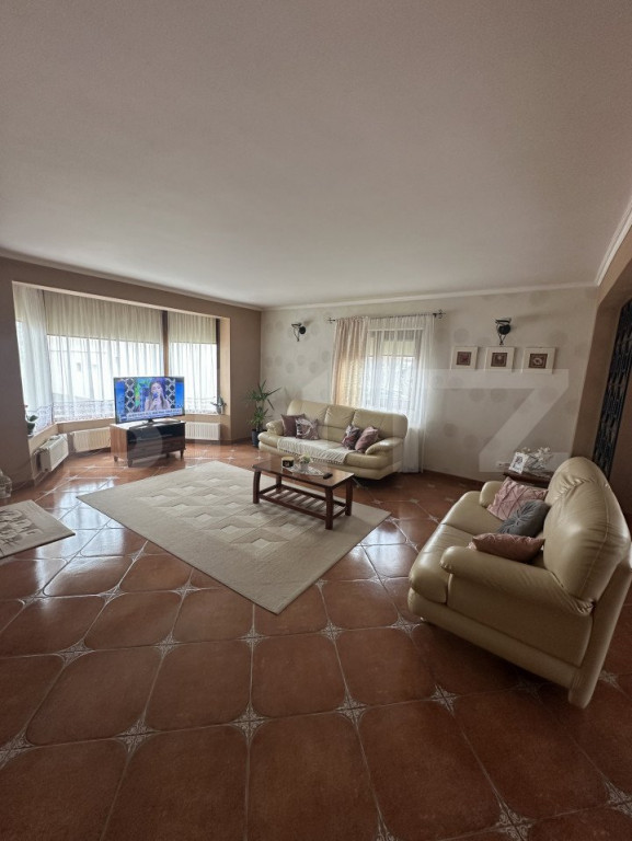 Casa tip D+P+M cu 4 camere, 170 mp utili, 500 mp teren, zona