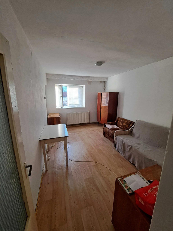 Garsoniera decomandata - zona Centru Civic