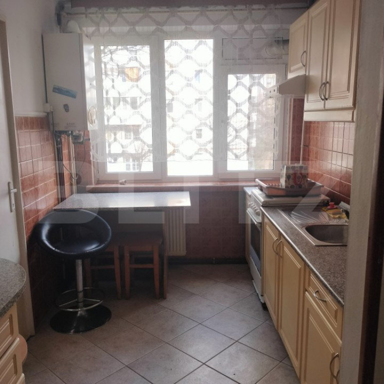 Apartament cu 2 camere, zona Tudor