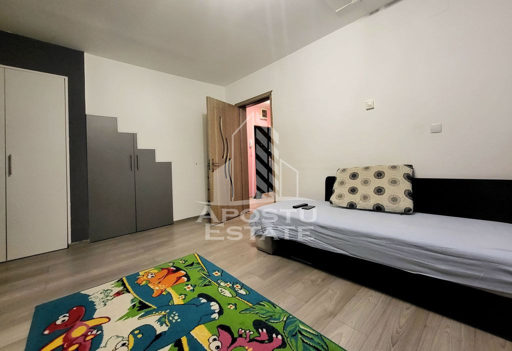 Apartament cu 3 camere, decomandat, cu scara interioara, ...