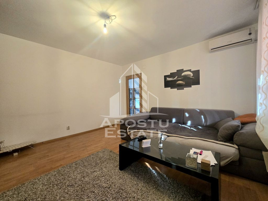 Apartament cu 2 camere, etaj intermediar, zona Iulius Mall