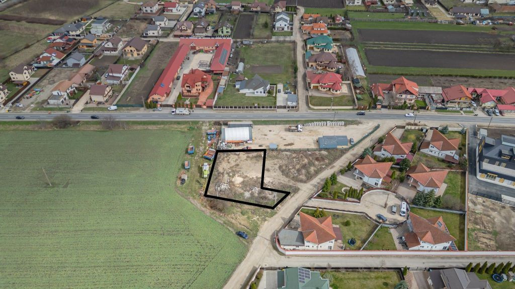 Lot de casa cu utilități si acces la strada Nicolae Ior...