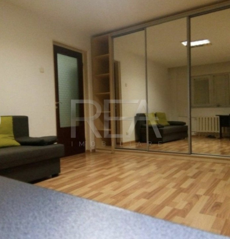 2 camere P/8, Lujerului ,Str.Partizanilor.