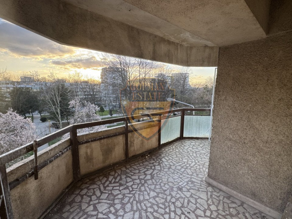 4 camere 95 et 3 Bld Mircea cel Bătrân Spitalul Județean