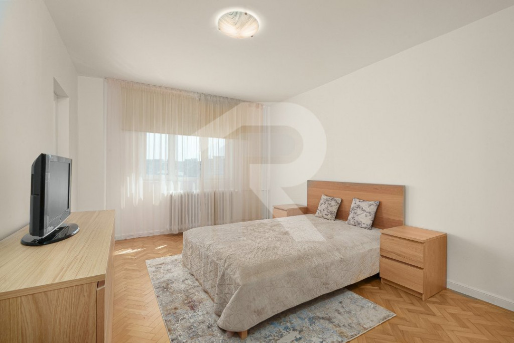 Garsoniera decomandată prima închiriere Banu Manta - veder