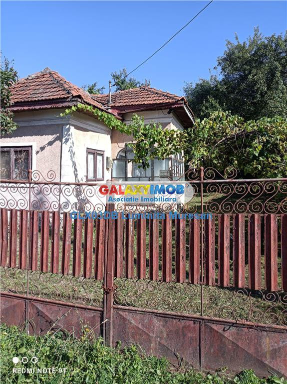 Casa batranesca teren 800mp Comuna Branesti Sat Proboiu