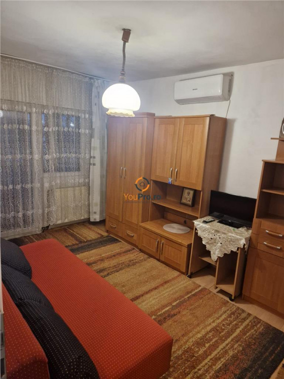 Garsoniera cu centrala proprie etaj 1 zona Buziasului