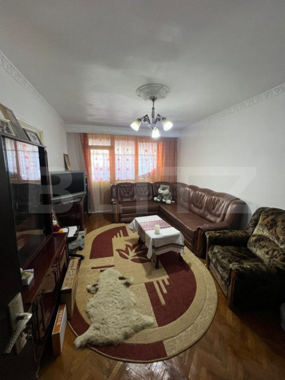 Apartament cu 2 camere, 52 mp, decomandat, zona centrala